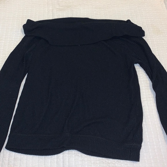 Abercrombie Off the Shoulder Sweater - Picture 1 of 3